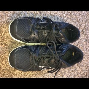 Reebok steel toed tennis shoes